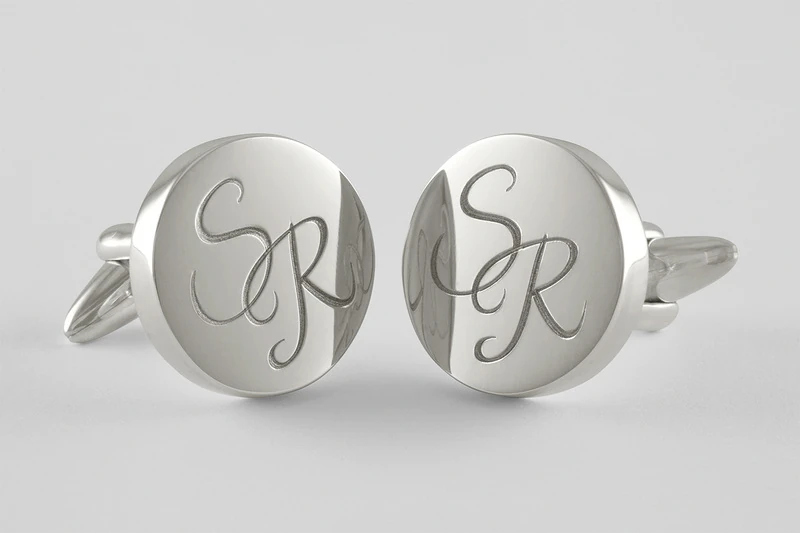 Boutons de manchette monogramme gravés en argent 925